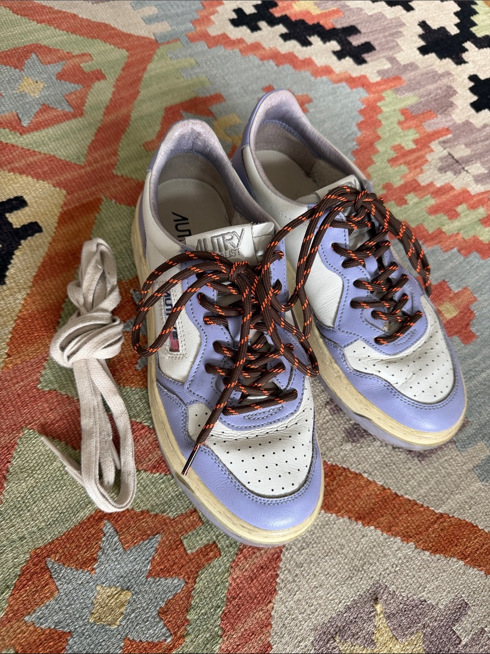 AUTRY Low-Top Medalist Sneakers